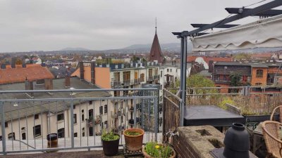 Lichtdurchflutete Dachgeschosswohnung mit Wintergarten und Dachterrasse in zentraler Lage Bebelplatz