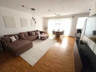 Moderne 3-Zimmer-Wohnung mit Terrasse und Stellplatz