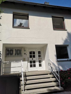 Reihenendhaus mit 7 Zimmern, EBK, Wintergarten, Balkon in Hannover-Ledeburg
