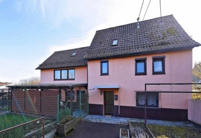 Sanierungsgebiet! Gepflegtes Haus mit Entwicklungspotenzial -  auch ideal fuer Tierfreunde!