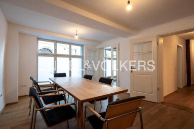 Altbaucharme trifft modernen Wohnkomfort – großzügige 2,5-Zimmer-Wohnung mit Terrasse