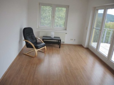 Sonnige 2-3-Zimmer Dachgeschosswohnung mit Terrasse