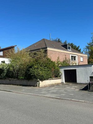 Gemütliche, renovierte, ruhige 2 Zimmer-Dachgeschoßwohnung
