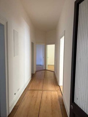 Renovierte 3.-Zi. Altbauwohnung in der Wiehre