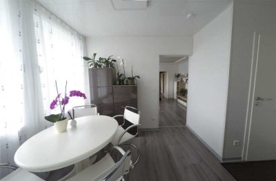 Eigentumswohnung mit Einbauküche, Glasfaser, hochwertiger Dusche, Stellplatz uvm.