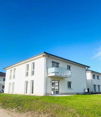 Erstbezug: 2-Raum-Wohnung Küche +Terrasse, Energie A+