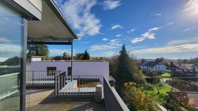 Hochwertige 3-Zi.-DG-Wohnung mit überdachter Terrasse und Ganztagessonne