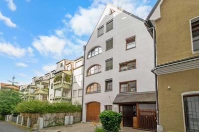 Wohnoase mit Garten in Bestlage – Stilvolle 2-Zimmer-Wohnung mit Souterrainfläche