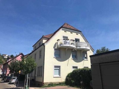 Charmante 2-Zimmer-Wohnung mit Balkon, Einbauküche & Stellplatz