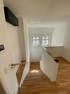 Edles Wohnerlebnis im Denkmal – exklusive 3-Zimmer-Maisonette Wohnung in Leipzigs Zentrum
