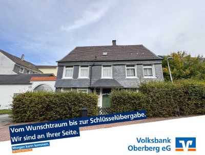 Charmantes Zweifamilienhaus in zentraler Lage!