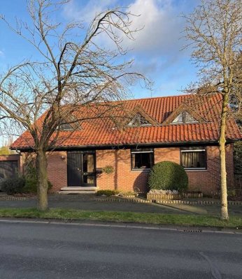 Top-gepﬂegtes Einfamilienhaus mit wunderschönem Garten in Rheine-Eschendorf