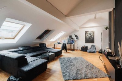 Im Hemshofviertel - Moderne 2-ZKB Dachstudiowohnung mit EBK!