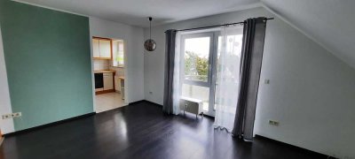 Charmante 2-Zimmer DG Wohnung sucht netten Single