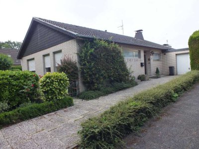 Einfamilienhaus mit Garage, Keller & Garten