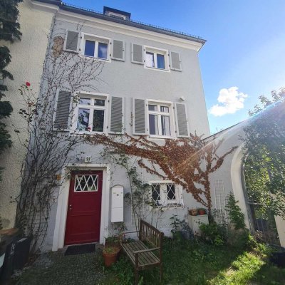 Charmantes Einfamilienhaus im beliebten Fliegerviertel mit schönem Garten