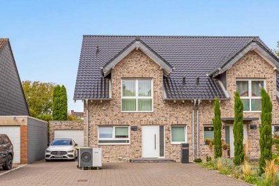 Neuwertige und Energieeffiziente  (KfW-55) Doppelhaushälfte in Grevenbroich mit Smarthome