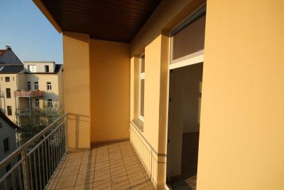 Angebotspreis: Schöne 3-Raum-Wohnung mit Balkon in der Südstadt