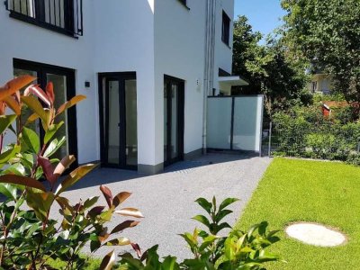 Attraktives Quadro-Haus mit Garten in München Pasing