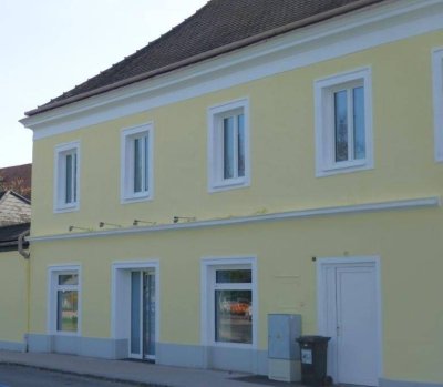 Große, neu renovierte Mietwohnung mit Terrasse in sehr guter zentraler Lage in 2700 Wiener Neustadt