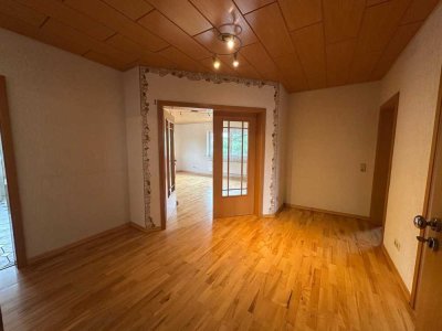 helle 4 - Zimmer Wohnung ab sofort zu vermieten