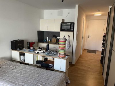 1-Zimmer-Wohnung mit geh. Innenausstattung mit Balkon und EBK, Tiefgarage & Keller in Traunstein