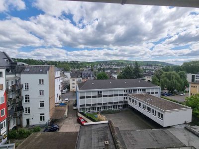 Dachgeschosswohnung mit Aufzug in Koblenzer Vorstadt