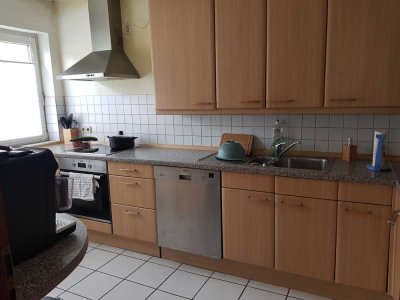 Ruhige 4-Raum-Wohnung mit Balkon und EBK in Bornheim-Merten