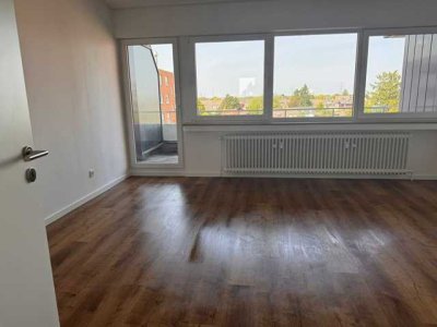 Sehr geräumige, modernisierte 3-Zimmerwohnung mit 2 Balkonen
