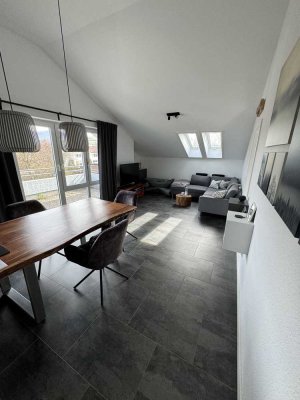 Idyllische 2,5-Zimmer-Dachgeschosswohnung mit Balkon