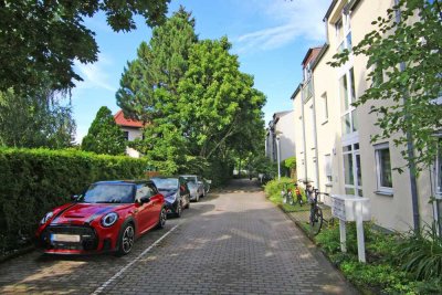 Sehenswerte Terrassenwohnung mit Blick ins Grüne und tollem Grundriss, zuverlässig vermietet!