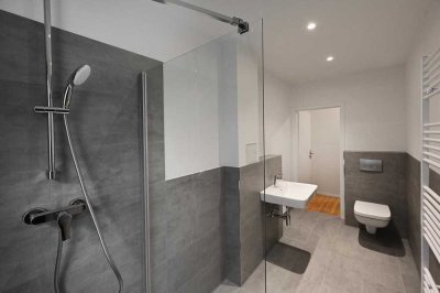 Top Lage in Lichtenberg mit neuem Preis – frisch sanierte 1-Zi.-Whg. – ideal zum Wohnen o. Vermieten