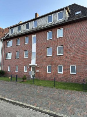 Renovierte 2-ZKB mit Balkon – Neues modernes Bad & gepflegte Küche in ruhigem Wohnhaus