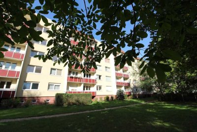 * Erdgeschoss mitten im Quartier *