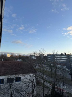 Moderne, zentrumsnahe 3 Zimmer Wohnung - inkl. Balkon und EBK