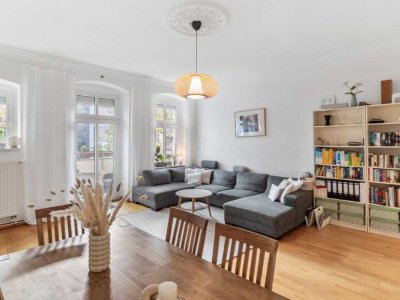 Charmante, bezugsfreie 3-Zimmer-Altbauwohnung mit zwei Balkonen und hohem Wohnkomfort in Tempelhof