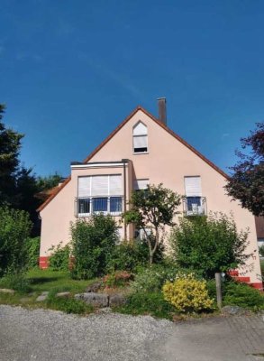 Sonnige Designer Maisonetten Wohnung Südwest-Ausrichtung für Individualisten in kleiner Wohnanlage