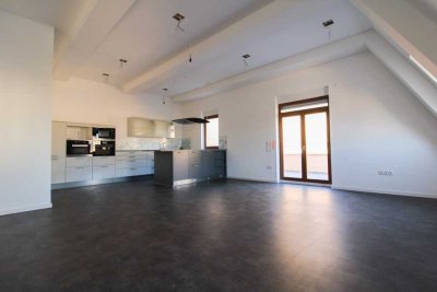 Modernisierte Dachgeschosswohnung im Zentrum von Landau