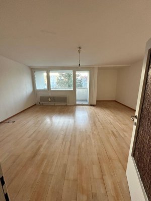 Neu renovierte 3 Zimmerwohnung mit optimaler Raumaufteilung