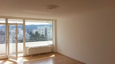 Helle und freundliche ETW mit Balkon, EBK, Aufzug, keine Provision