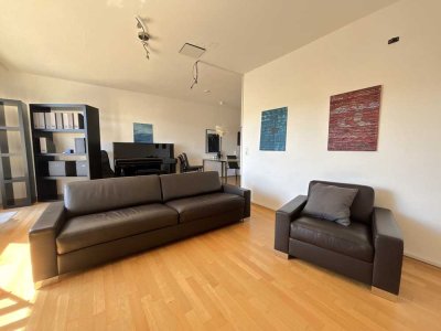 Essen-Stadtwald: 2,5 Zimmer mit Südbalkon, Einbauküche und Tiefgaragenstellplatz