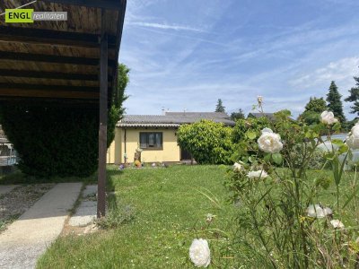 BUNGALOW "Jetzt den Sommer genießen" Bungalow auf Pachtgrund mit großem Garten und Pool beim Badeteich Steinbrunn