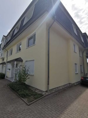 Attraktive 2-Zimmer-Wohnung in 42699, Solingen, Bebelallee mit Terrasse und kleinem Garten