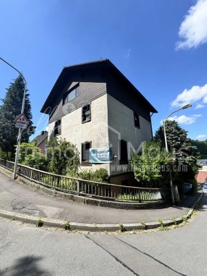 Großzügiges Einfamilienhaus mit einer tollen DG Einliegerwohnung und Potenzial