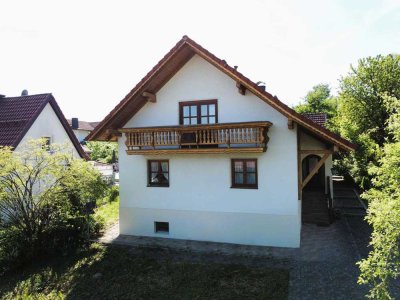 Vielseitiges und geräumiges Familienhaus mit Potenzial!