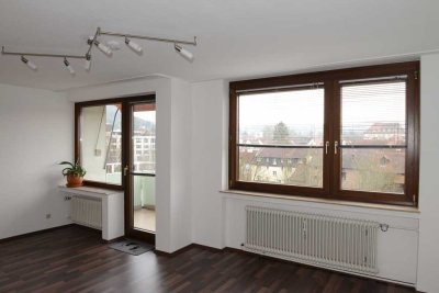 Modernisierte 2-Zimmer-Wohnung mit Einbauküche in Karlsruhe