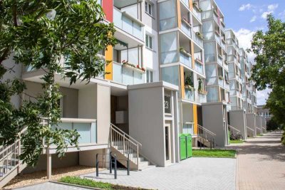 2-Raumwohnung mit Aufzug, Balkon und ebenerdiger Dusche!