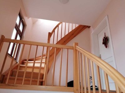 Helle 2 Zimmerwohnung Balkon zentral