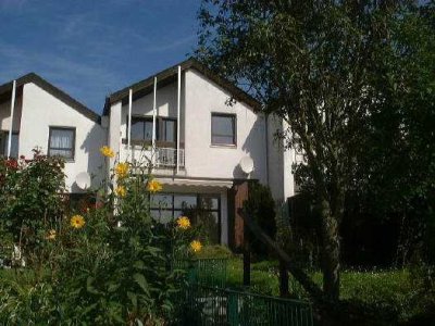 Ruhig gelegenes Reihenhaus in Braunfels - provisionsfrei