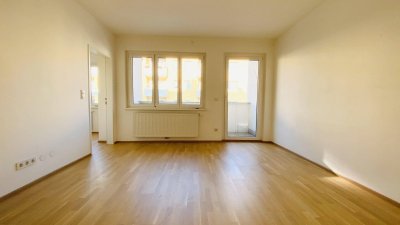 Gemütliche 2,5 Zimmerwohnung mit Loggia in Zentrumsnähe